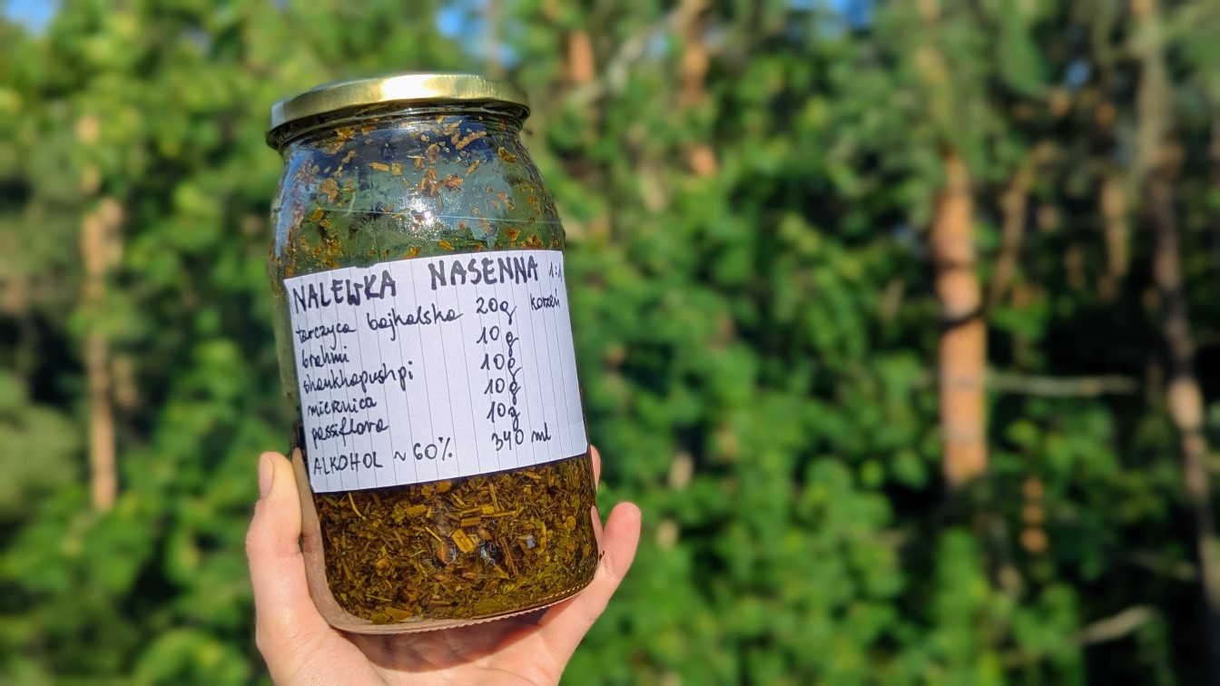 Nalewka nasenna własnej produkcji :) 